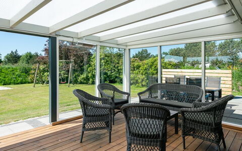 Sunna - 500M from the Sea: Maison, Toit, Domicile, Chalet, Biens, Ferme, Villa, Porche, Siding
