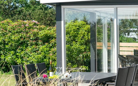 Sunna - 500M from the Sea: Maison, Toit, Domicile, Chalet, Biens, Ferme, Villa, Porche, Siding