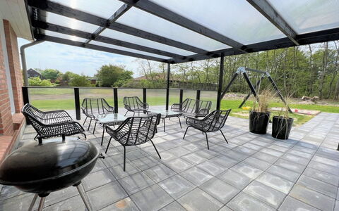 Alfrida - 1.5Km from the Sea: Maison, Toit, Domicile, Chalet, Biens, Ferme, Villa, Porche, Siding