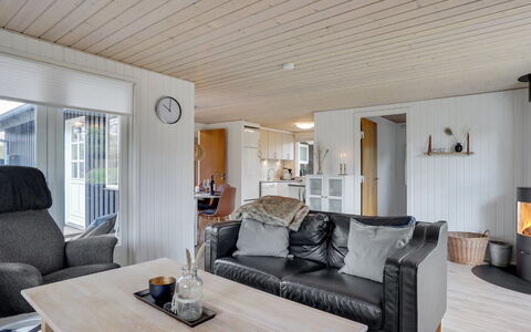 Monja - 2.2Km from the Sea: Piscine, Mobilier De Jardin, Meubles, Recours, Dalle, Eco Hôtel, Ombre, Chaise, Loisir, Biens