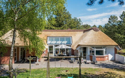 Grep - 700M from the Sea: Maison, Toit, Domicile, Chalet, Biens, Ferme, Villa, Porche, Siding