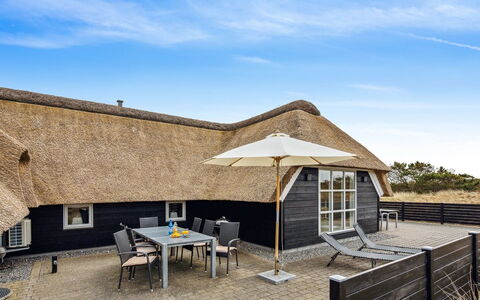 Rother - 100M from the Sea: Maison, Domicile, Toit, Zone Résidentielle, Chalet, Biens, Ferme, Pelouse, Aménagement Paysager, Siding