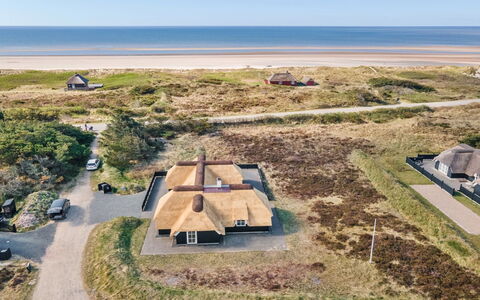 Rother - 100M from the Sea: Maison, Domicile, Toit, Zone Résidentielle, Chalet, Biens, Ferme, Pelouse, Aménagement Paysager, Siding