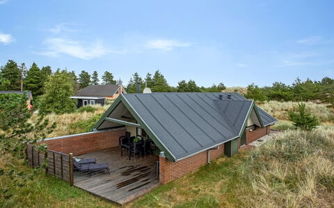 Görel - 1Km from the Sea: Herbe, Maison, Toit, Domicile, Chalet, Arbuste, Lot Terre, Zone Rurale, Ferme, Couverture De Sol