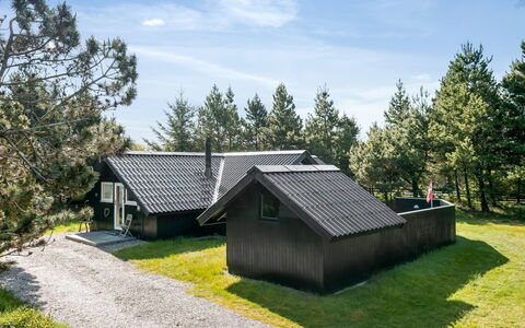 Rumena - 800M from the Sea: Herbe, Maison, Toit, Domicile, Chalet, Arbuste, Lot Terre, Zone Rurale, Ferme, Couverture De Sol