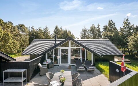 Rumena - 800M from the Sea: Herbe, Maison, Toit, Domicile, Chalet, Arbuste, Lot Terre, Zone Rurale, Ferme, Couverture De Sol