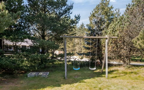 Rumena - 800M from the Sea: Herbe, Maison, Toit, Domicile, Chalet, Arbuste, Lot Terre, Zone Rurale, Ferme, Couverture De Sol