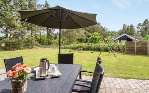 Kalotta - 3.2Km from the Sea: Piscine, Mobilier De Jardin, Meubles, Recours, Dalle, Eco Hôtel, Ombre, Chaise, Loisir, Biens