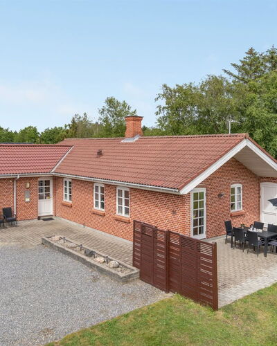 Kalotta - 3.2Km from the Sea