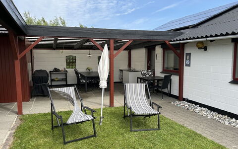 Safina - from the Sea: Herbe, Maison, Toit, Chalet, Domicile, Arbuste, Ferme, Lot Terre, Zone Rurale