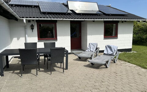 Safina - from the Sea: Herbe, Maison, Toit, Chalet, Domicile, Arbuste, Ferme, Lot Terre, Zone Rurale