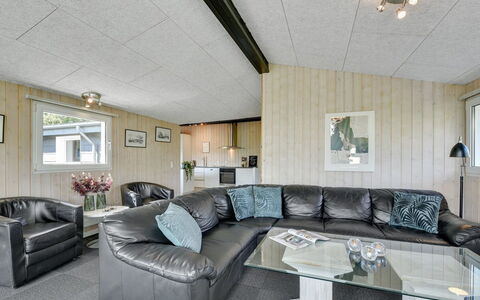 Jess - from the Sea: Plafond, Design Intérieur, Meubles, Sol, Sol, Pièce, Canapé, Salon, Luminaire