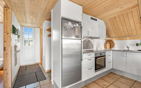 Klimentina - 150M from the Sea: Cuisine, Sol, Bois, Principaux Appliance, Sol, Plafond, Design Intérieur, Appareil De Cuisine, Comptoir, Pièce
