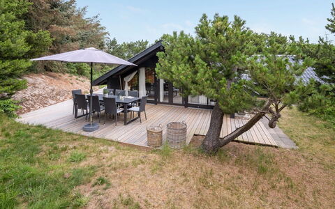 Sidse - 400M from the Sea: Herbe, Maison, Toit, Domicile, Chalet, Arbuste, Lot Terre, Zone Rurale, Ferme, Couverture De Sol