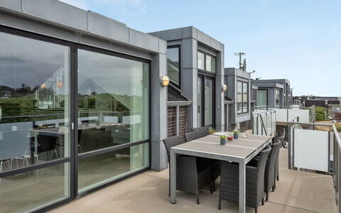 Anneka - 200M from the Sea: Maison, Toit, Domicile, Chalet, Biens, Ferme, Villa, Porche, Siding