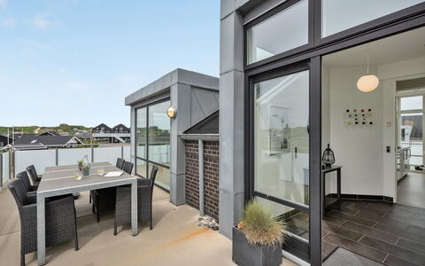 Anneka - 200M from the Sea: Maison, Toit, Domicile, Chalet, Cabanon, Batiments Jardin, Siding, Cour, Cabane En Rondins, Cabane