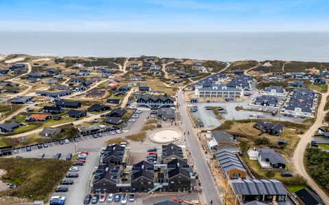 Anneka - 200M from the Sea: Maison, Toit, Domicile, Chalet, Cabanon, Batiments Jardin, Siding, Cour, Cabane En Rondins, Cabane