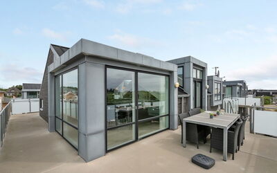 Anneka - 200M from the Sea