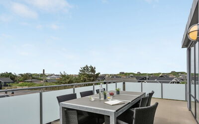 Anneka - 200M from the Sea