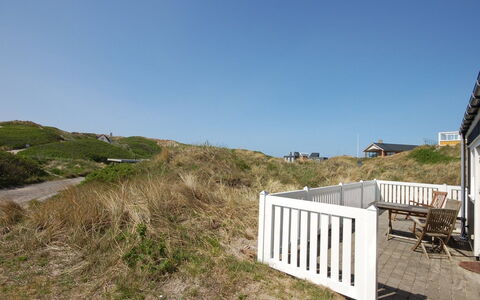 Eleonore - 100M from the Sea: Maison, Toit, Domicile, Chalet, Cabanon, Batiments Jardin, Siding, Cour, Cabane En Rondins, Cabane