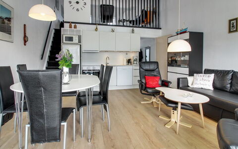 Pavlinka - 200M from the Sea: Meubles, Design Intérieur, Sol, Sol, Plafond, Canapé, Salon, Pièce, Chaise, Parquet