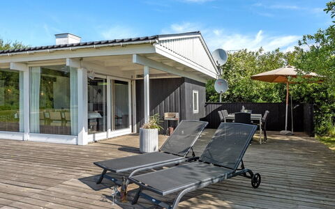 Anund - 1.4Km from the Sea: Maison, Toit, Domicile, Chalet, Cabanon, Batiments Jardin, Siding, Cour, Cabane En Rondins, Cabane