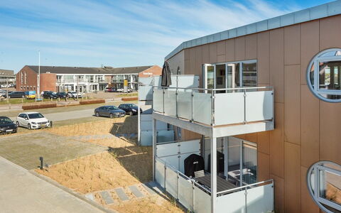 Aiana - 250M from the Sea: Architecture, Zone Résidentielle, Design Urbain, Composite, Appartement, Balcon, Ombre, Béton, Daylighting