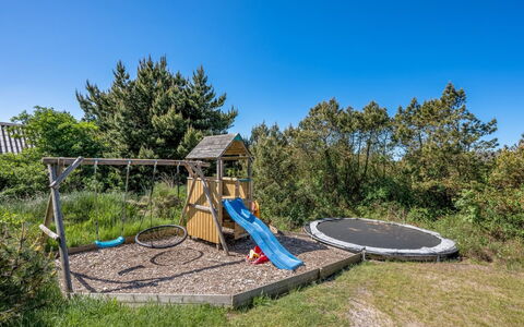Bela - from the Sea: Paysage, Équipement Extérieur Play, Toboggan, Jardin, Chute, Terrain De Jeux, Aménagement Paysager, Pelouse, Parc, Cour