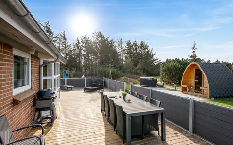 Sissan - 900M from the Sea: Maison, Toit, Domicile, Chalet, Biens, Ferme, Villa, Porche, Siding