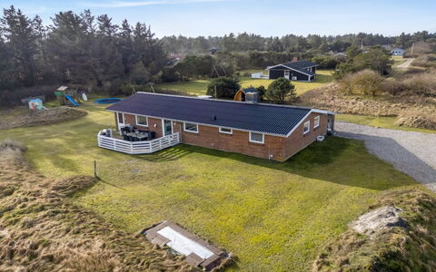 Sissan - 900M from the Sea: Maison, Toit, Domicile, Chalet, Biens, Ferme, Villa, Porche, Siding