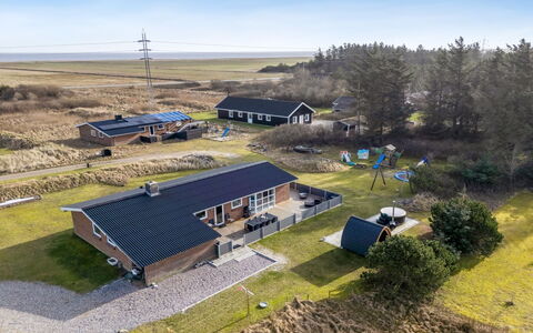 Sissan - 900M from the Sea: Maison, Toit, Domicile, Chalet, Biens, Ferme, Villa, Porche, Siding