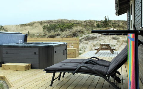 Martti - from the Sea: Herbe, Maison, Toit, Domicile, Chalet, Arbuste, Lot Terre, Zone Rurale, Ferme, Couverture De Sol