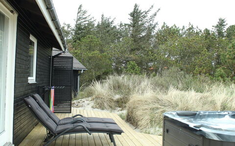 Martti - from the Sea: Herbe, Maison, Toit, Domicile, Chalet, Arbuste, Lot Terre, Zone Rurale, Ferme, Couverture De Sol