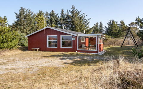 Teodosija - from the Sea: Herbe, Maison, Toit, Domicile, Chalet, Arbuste, Lot Terre, Zone Rurale, Ferme, Couverture De Sol