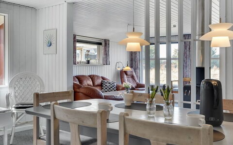 Teodosija - from the Sea: Herbe, Maison, Toit, Domicile, Chalet, Arbuste, Lot Terre, Zone Rurale, Ferme, Couverture De Sol