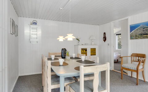 Teodosija - from the Sea: Herbe, Maison, Toit, Domicile, Chalet, Arbuste, Lot Terre, Zone Rurale, Ferme, Couverture De Sol