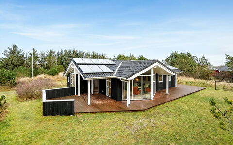 Helen - 500M to the Fjord: Herbe, Maison, Toit, Chalet, Domicile, Arbuste, Ferme, Lot Terre, Zone Rurale