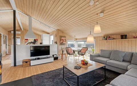 Hjalma - from the Sea: Design Intérieur, Bois, Plafond, Sol, Canapé, Meubles, Sol, Salon, Pièce, Parquet