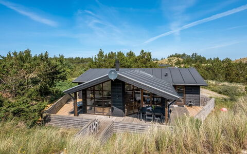 Sila - 800M from the Sea: Herbe, Maison, Toit, Domicile, Chalet, Arbuste, Lot Terre, Zone Rurale, Ferme, Couverture De Sol