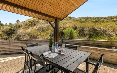 Sila - 800M from the Sea: Herbe, Maison, Toit, Domicile, Chalet, Arbuste, Lot Terre, Zone Rurale, Ferme, Couverture De Sol