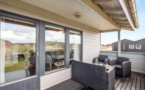 Trineke - from the Sea: Herbe, Maison, Toit, Domicile, Chalet, Arbuste, Lot Terre, Zone Rurale, Ferme, Couverture De Sol