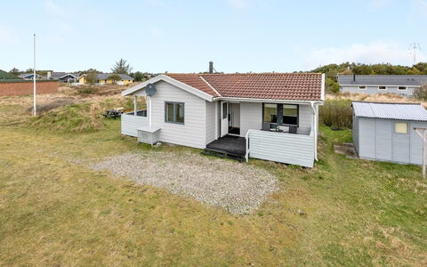 Trineke - from the Sea: Herbe, Maison, Toit, Domicile, Chalet, Arbuste, Lot Terre, Zone Rurale, Ferme, Couverture De Sol