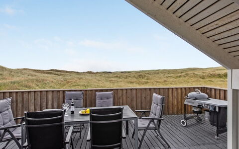 Velena - from the Sea: Maison, Toit, Domicile, Chalet, Cabanon, Batiments Jardin, Siding, Cour, Cabane En Rondins, Cabane
