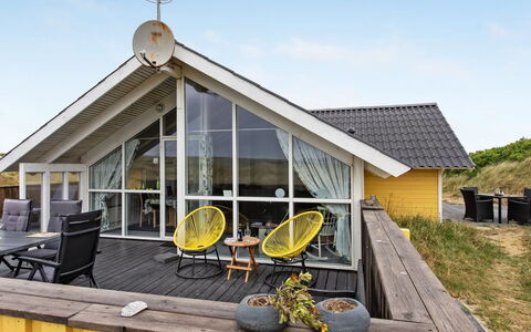Velena - from the Sea: Maison, Toit, Domicile, Chalet, Cabanon, Batiments Jardin, Siding, Cour, Cabane En Rondins, Cabane
