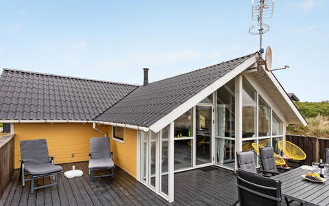 Velena - from the Sea: Maison, Toit, Domicile, Chalet, Cabanon, Batiments Jardin, Siding, Cour, Cabane En Rondins, Cabane