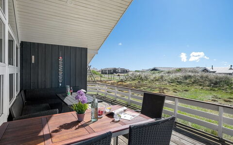 Sylta - from the Sea: Arbuste, Design Urbain, Couverture De Sol, Brique, Appartement, Biens, Brickwork, Balcon, Aménagement Paysager