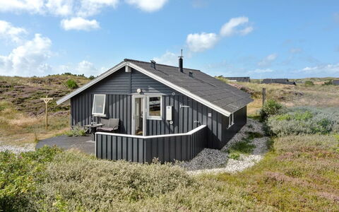 Clara - 500M from the Sea: Maison, Toit, Domicile, Chalet, Cabanon, Batiments Jardin, Siding, Cour, Cabane En Rondins, Cabane
