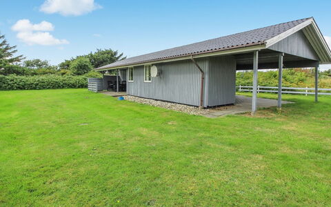 Holte - 700M to the Fjord: Maison, Toit, Domicile, Chalet, Biens, Ferme, Villa, Porche, Siding
