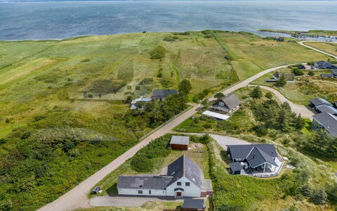 Matthias - 400M to the Fjord: Maison, Toit, Domicile, Chalet, Biens, Ferme, Villa, Porche, Siding