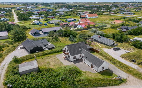 Matthias - 400M to the Fjord: Maison, Toit, Domicile, Chalet, Biens, Ferme, Villa, Porche, Siding